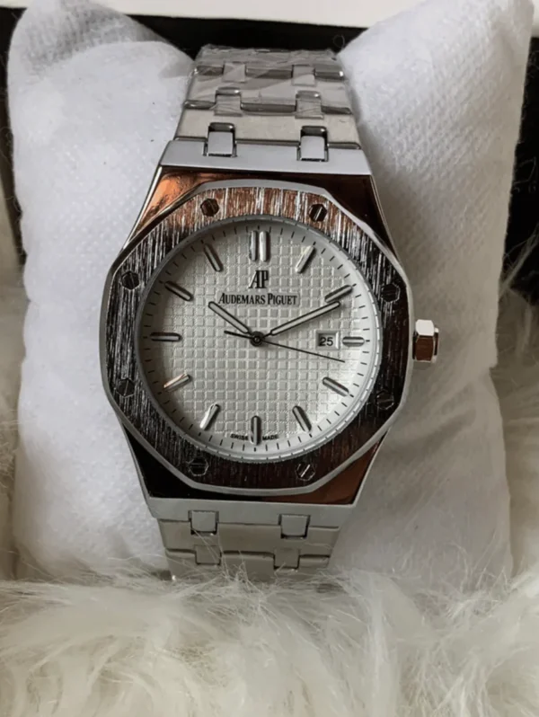 Audimrs piguet Silver |White |Quartz